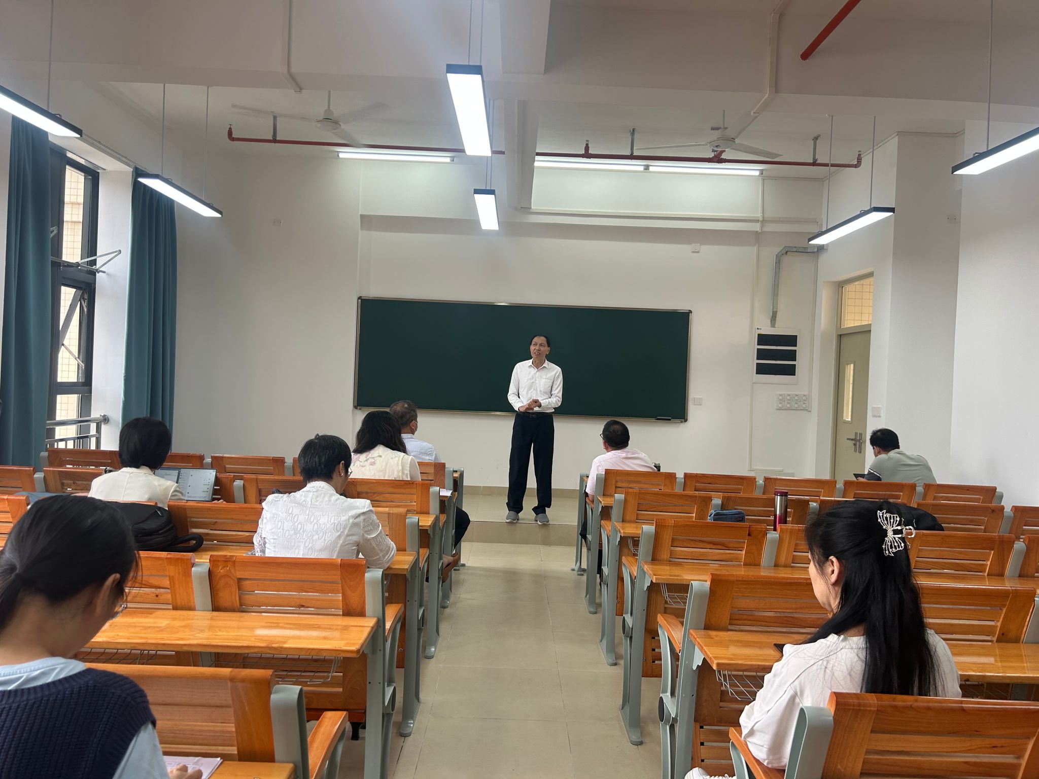 工廠設計專題培訓提升教學實踐能力——陳海光教授為全院教師帶來專業(yè)指導