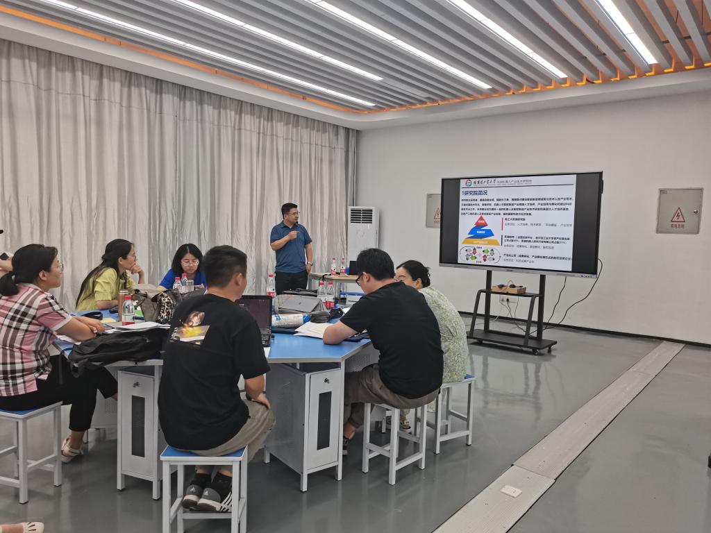 學校圓滿完成智能制造創(chuàng)新工廠系統(tǒng)集成與應用師資班培訓工作，深化產(chǎn)教融合，賦能職教發(fā)展